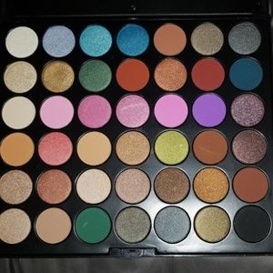 BH Cosmetics Studio Pro Ultimate Artistry 42 Color Shadow Palette